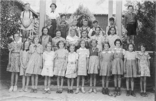 A childhood class photograph.